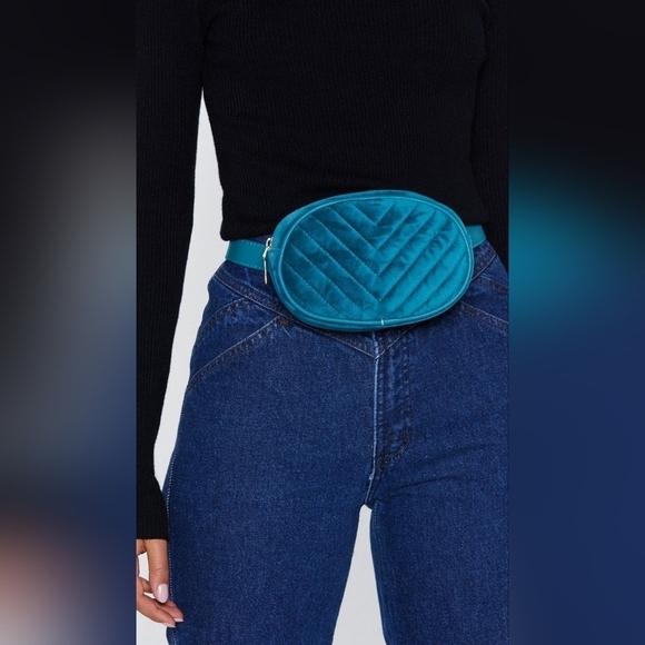 Travel PU Leather Waist Adjustable Belt Bag In Velvet Teal - Picture 10 of 14